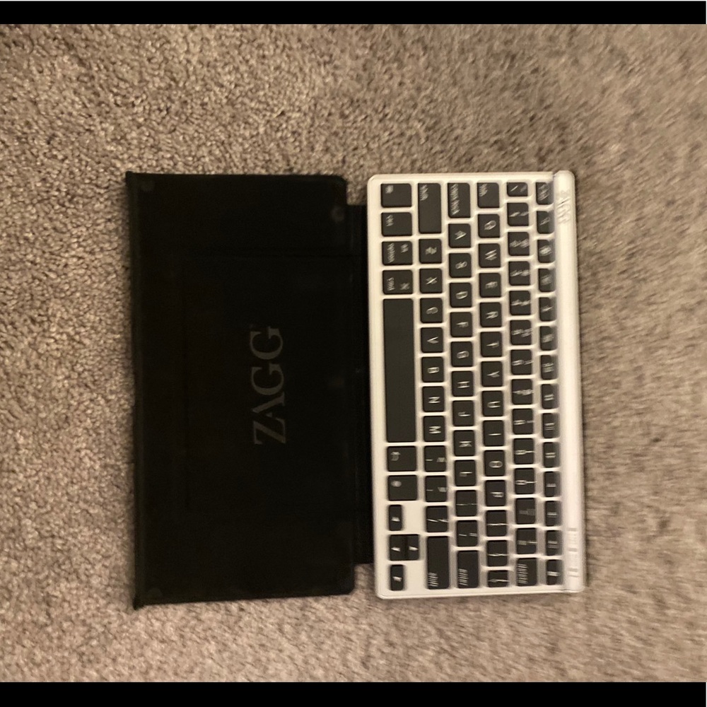 Zagg Wireless Keyboard And Protective Case - image 5